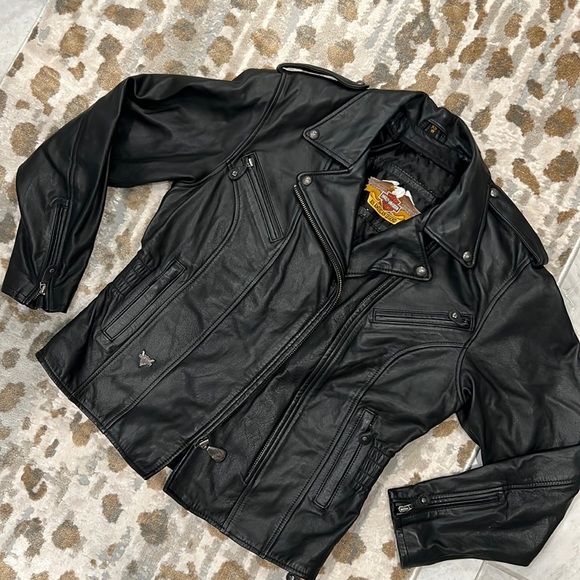 Nearly New Authentic Leather Harley Coat😍 - Picture 3 of 16